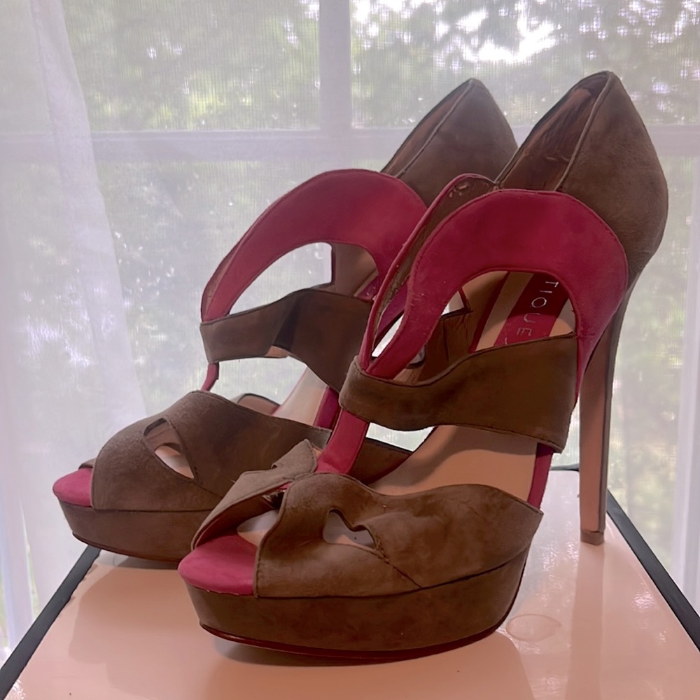 Boutique 9 Nine West vintage never worn suede heels.